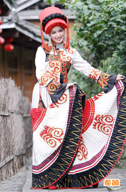 彝族服飾定制