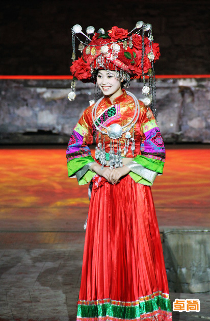 右衽開襟土家族服飾女裝定制