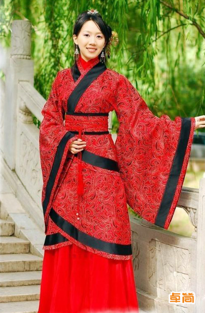 女式短曲裾漢服定制
