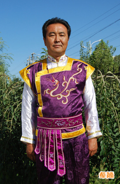 錫伯族服飾定制
