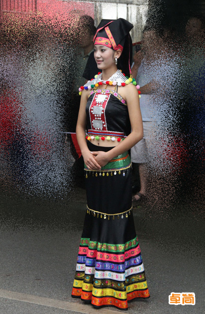 德昂族服飾定制