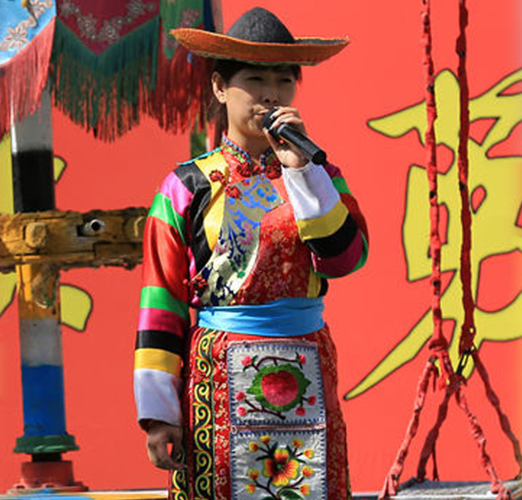 土族服飾
