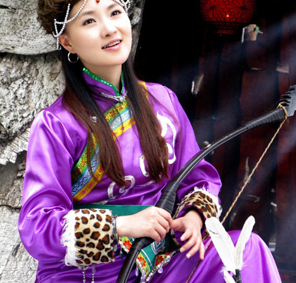 鄂倫春族服飾