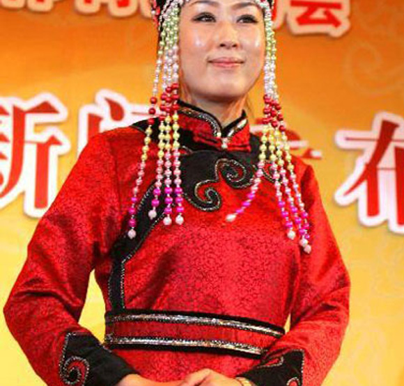 鄂倫春族服飾