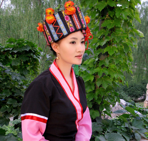 布朗族服飾