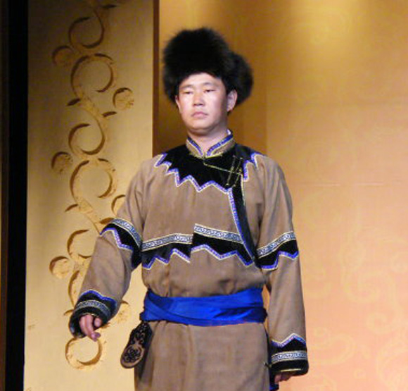 達斡爾族服飾