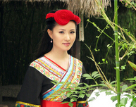 畬族的女子傳統(tǒng)服飾