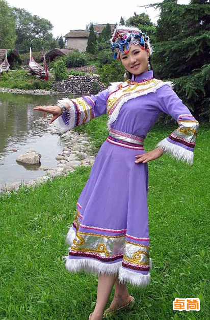 赫哲族服飾定制