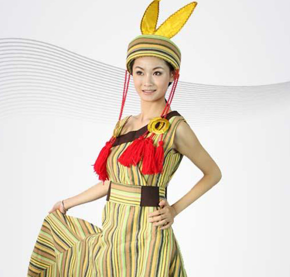 獨(dú)龍族服飾