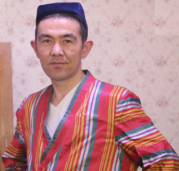 烏孜別克族服飾