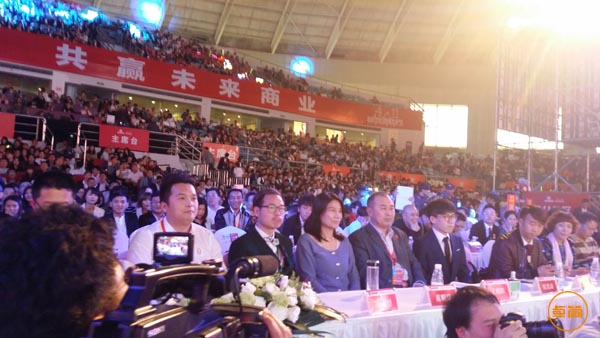 卓簡(jiǎn)CEO劉湘萍親聆格力董事長(zhǎng)董明珠在2016年世界微商大會(huì)演講有感