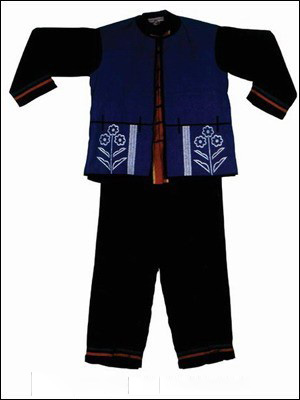 畬族男子傳統(tǒng)服飾.jpg
