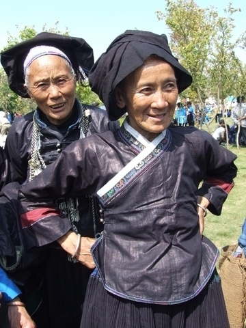 壯族服飾.jpg